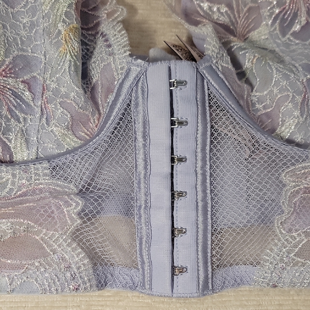 Victoria's Secret Light Purple Lace Bralette - Picture 3 of 12